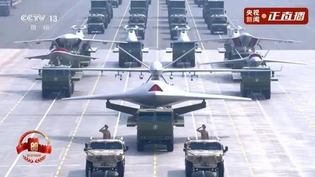 不装了<strong></p>
<p>原油</strong>！一口气看完九三大阅兵武器装备！谁说我们一个也不认识？