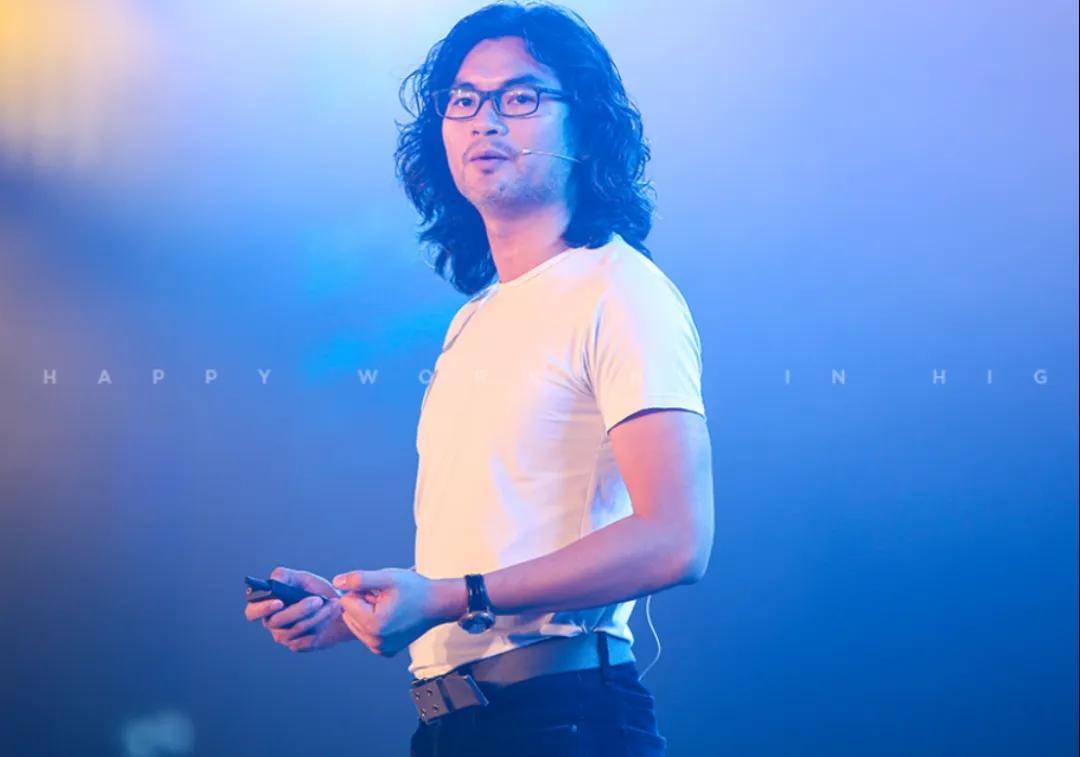 一年净赚5亿！佛山兄妹干出行业第一股<strong></p>
<p>原油</strong>，市值超300亿