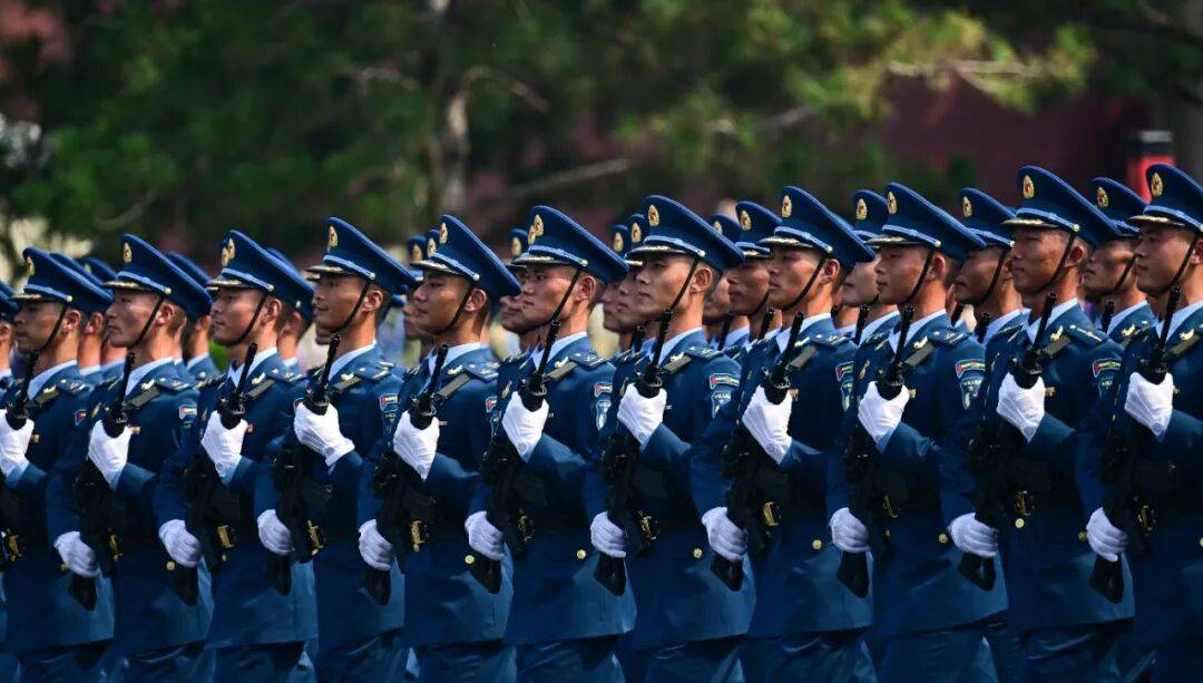 新华社出图<strong></p>
<p>原油</strong>！