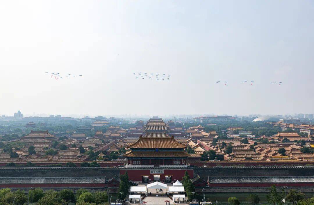 新华社出图<strong></p>
<p>原油</strong>！
