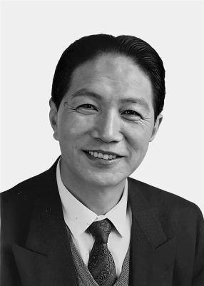 辽宁省人大常委会原副主任毕锡桢逝世<strong></p>
<p>原油期货价格走势</strong>，曾任大连市委书记