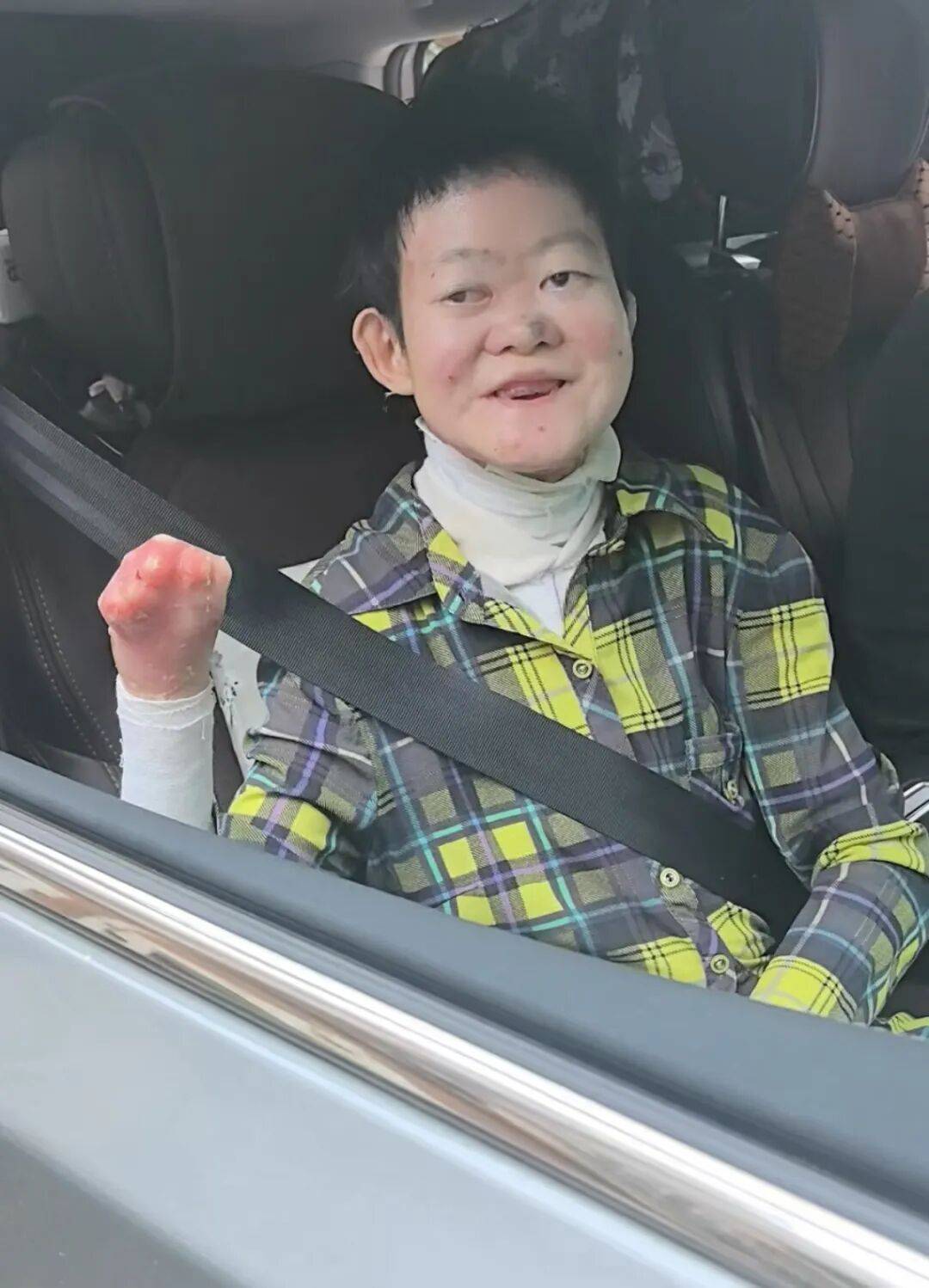 医生断言“活不过2岁”的郑州罕见病女孩<strong></p>
<p>原油期货价格走势</strong>，24岁“带伤出征”，开启西藏之行