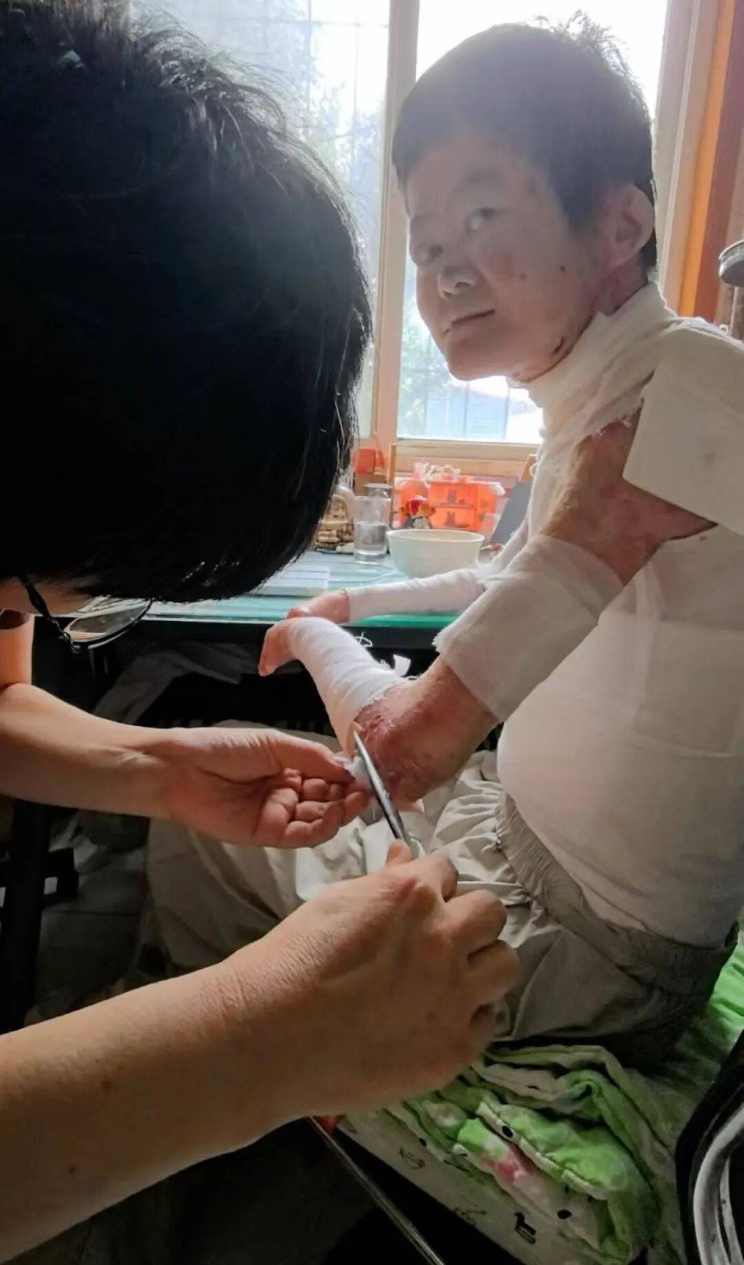 医生断言“活不过2岁”的郑州罕见病女孩<strong></p>
<p>原油期货价格走势</strong>，24岁“带伤出征”，开启西藏之行