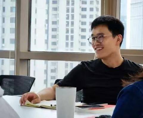 王腾被小米辞退，认证账号已封！雷军曾点名其“动不动泄密”