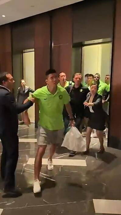 王刚赛前发布会致歉国安球迷:<strong></p>
<p>原油的外汇</strong>我个人赛后做了极不理智的行为