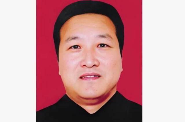 宁夏政协原副秘书长蔡明被查<strong></p>
<p>中原油田信息</strong>，8年前卸任，曾被处分
