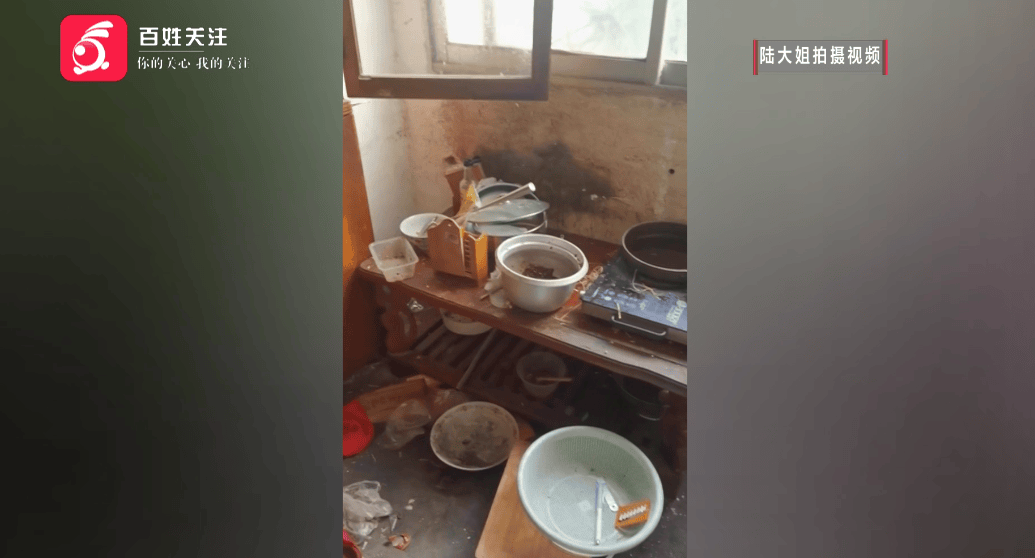 心酸！12岁男孩“独居”贵阳一安置房内<strong></p>
<p>中原油田信息</strong>，父亲回应：迫于无奈，因为……