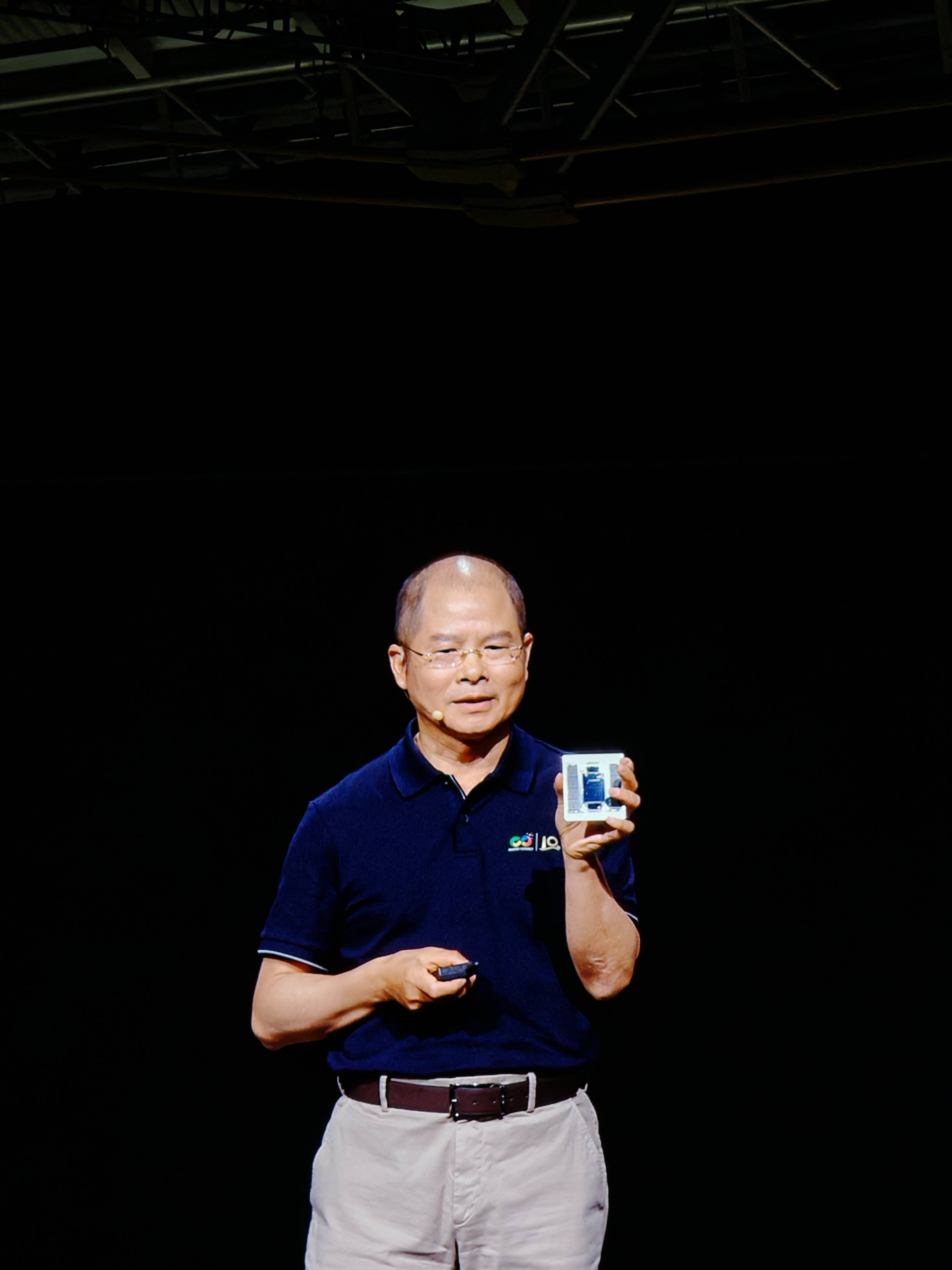 华为亮家底<strong></p>
<p>中原油田信息</strong>，首次公开昇腾芯片未来3年计划，高管曝光与DeepSeek合作细节
