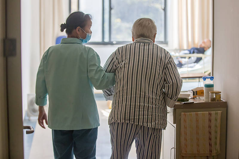 300多家医院抢着做的手术<strong></p>
<p>原油苯</strong>，为何突被禁？