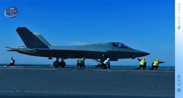 美国成了笑话：歼-35成人类首款电磁弹射五代机<strong></p>
<p>原油苯</strong>，美军在干啥？