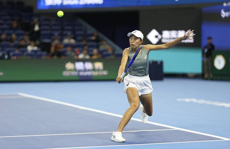 中网综合：张帅逆转取胜 率先晋级次轮