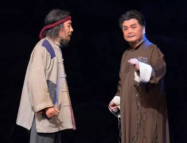 痛别<strong></p>
<p>石蜡基原油</strong>!著名演员昨晚去世!4岁入行、刻苦一生