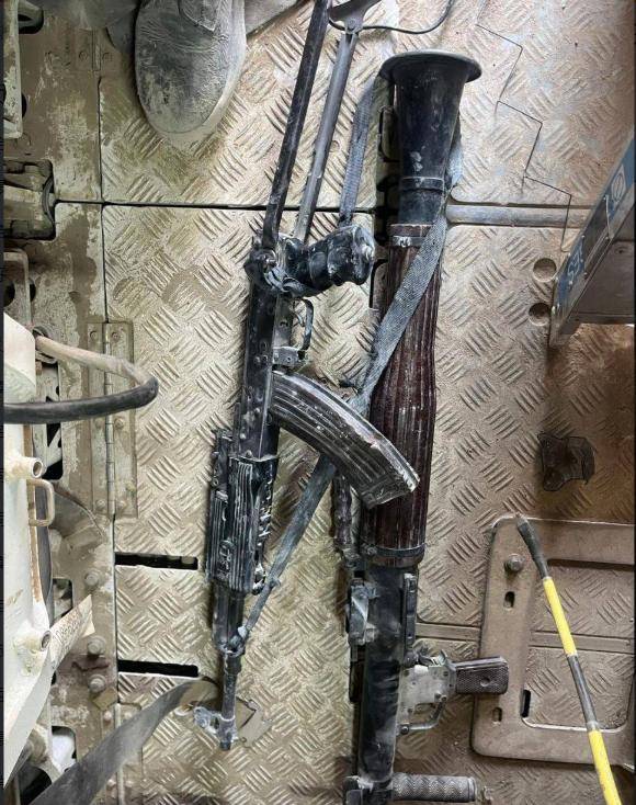 一命抵一命！敢死队手持56步枪<strong></p>
<p>石蜡基原油</strong>，打死一名以军少校，进地道前阵亡