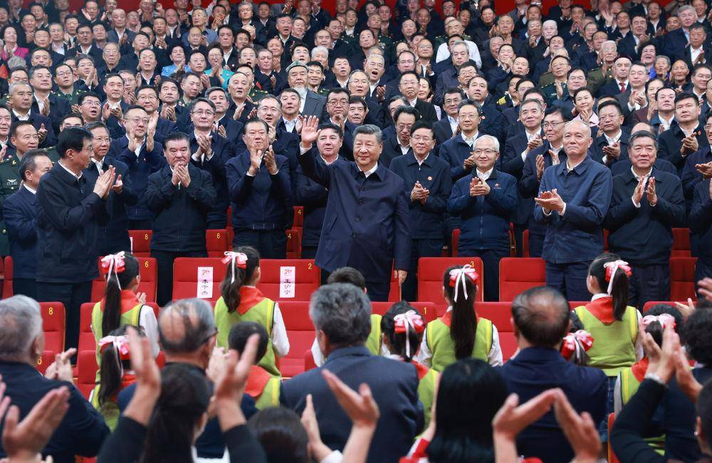 时政微观察丨大美新疆 气象万千