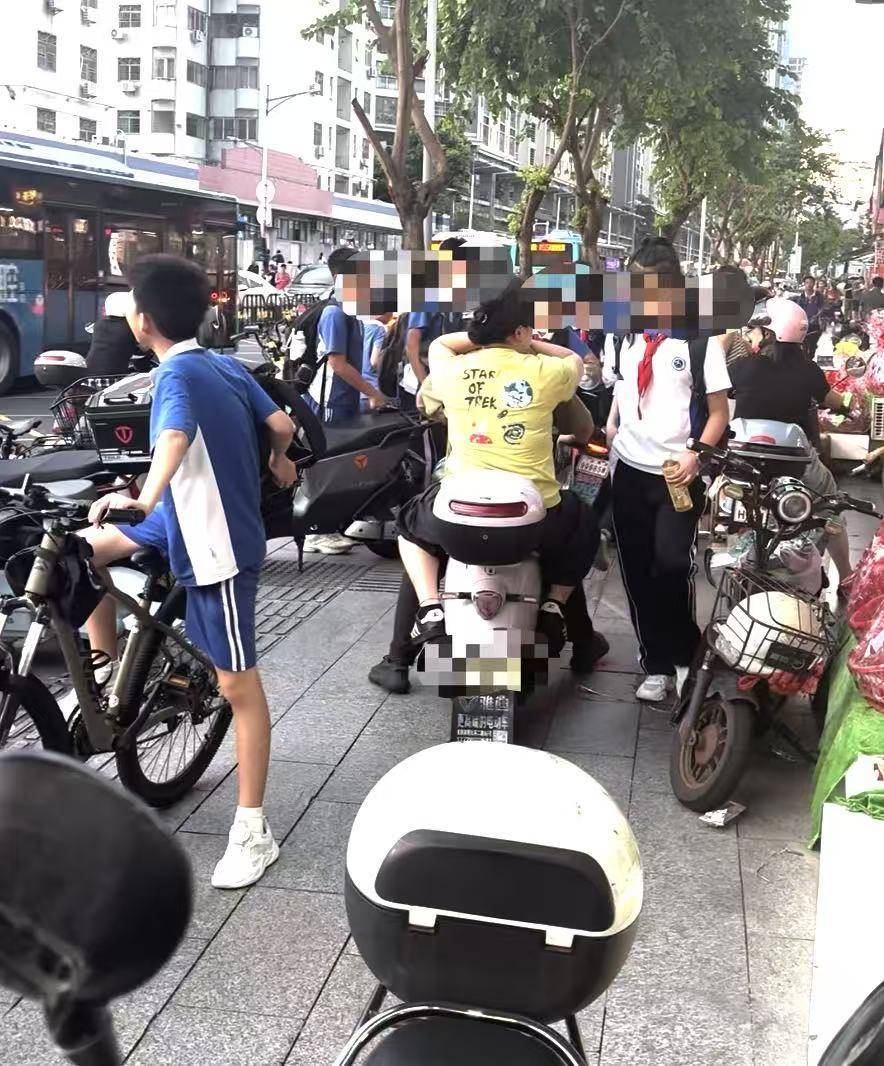 深圳一医院门口被指“举步维艰”<strong></p>
<p>石蜡基原油</strong>!整治后记者实探:仍很堵