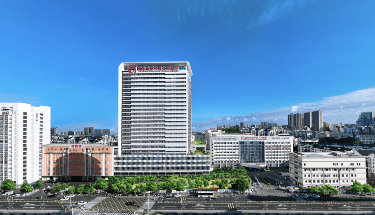 深圳一医院门口被指“举步维艰”<strong></p>
<p>石蜡基原油</strong>!整治后记者实探:仍很堵