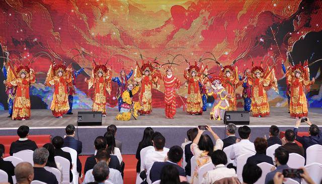 第九届中国戏曲文化周开幕<strong></p>
<p>爬虫</strong>,北京园博园化身戏曲百花园