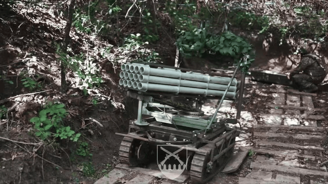 经过一千天激烈战斗<strong></p>
<p>充电</strong>,俄军终于发现乌军真正弱点:一夜之间成功切断顿巴斯铁路