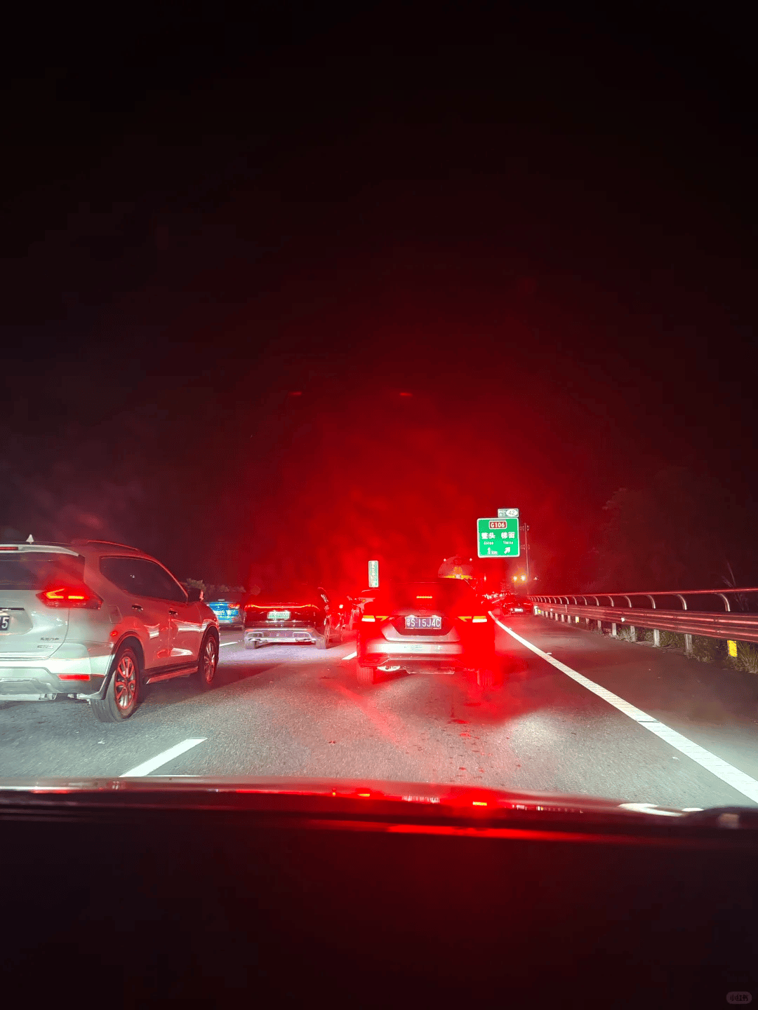 “不亚于春节回家”!凌晨5点<strong></p>
<p>充电</strong>,深圳有人已经堵在路上……