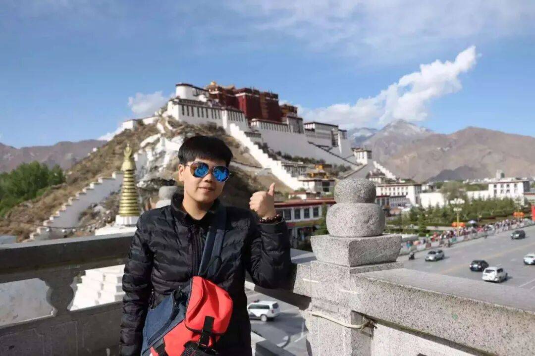 纸质火车票退场<strong></p>
<p>充电</strong>,每道折痕里都藏着远方、爱情与山河记忆