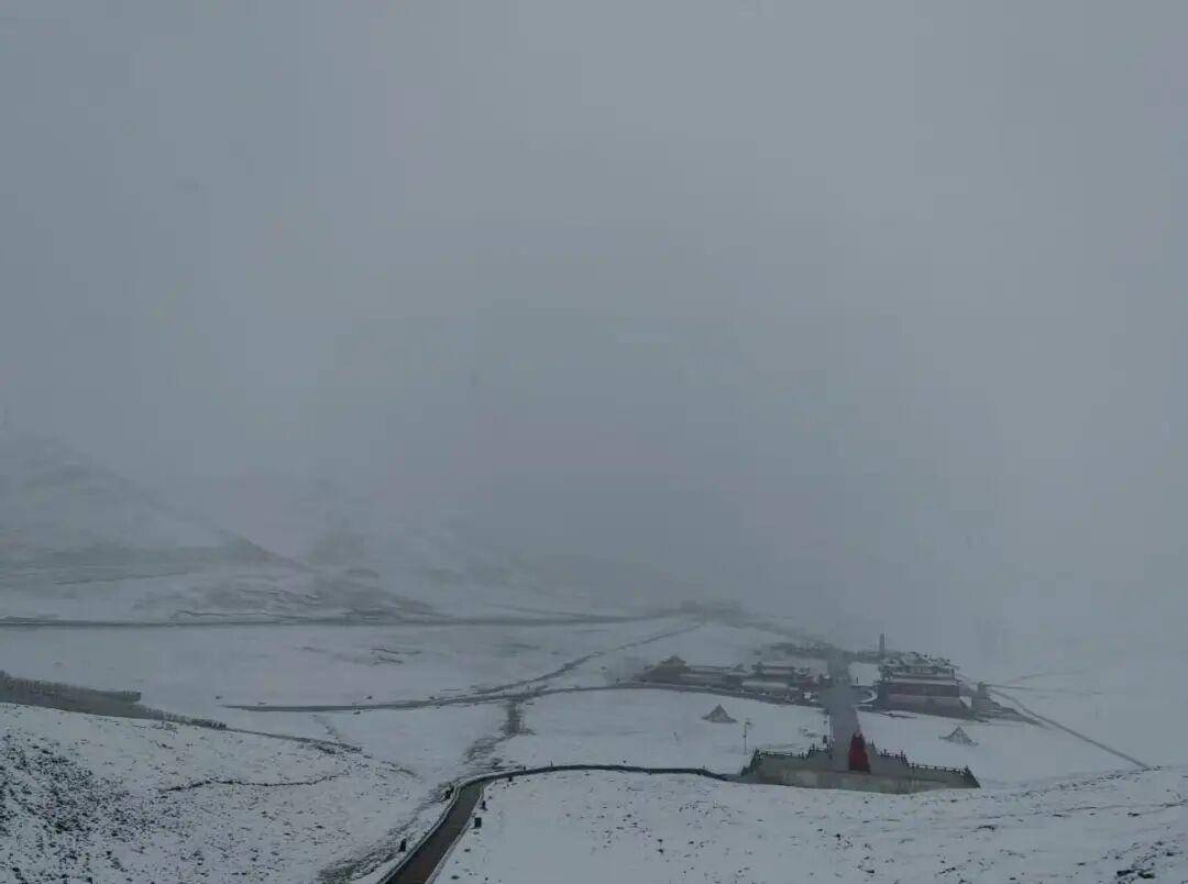 多地突降大雪<strong></p>
<p>php</strong>!