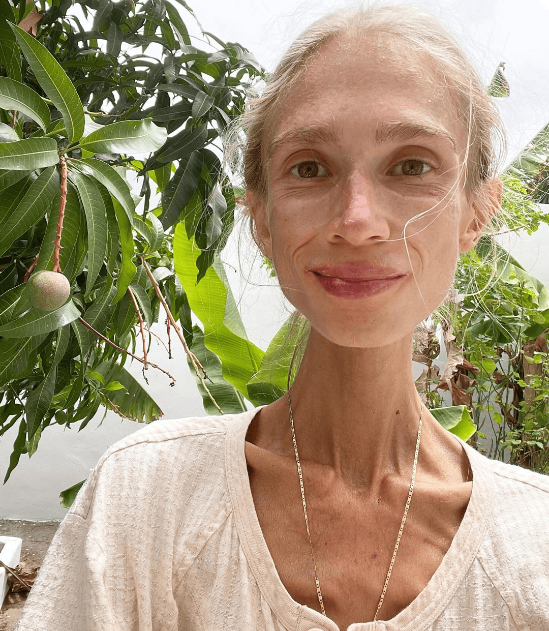 坚持只吃水果8年<strong></p>
<p>XRP行情</strong>,27岁波兰女子巴厘岛酒店去世:体重仅22公斤,指甲变黄牙齿腐烂