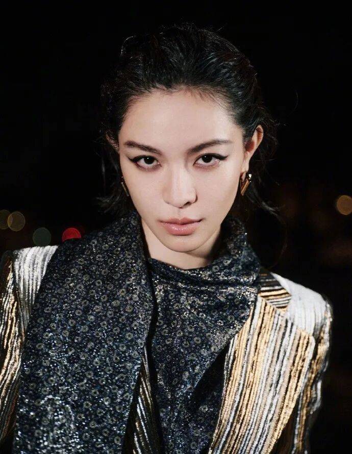 时装周上的女明星<strong></p>
<p>XRP行情</strong>,秋冬氛围感一键封顶!