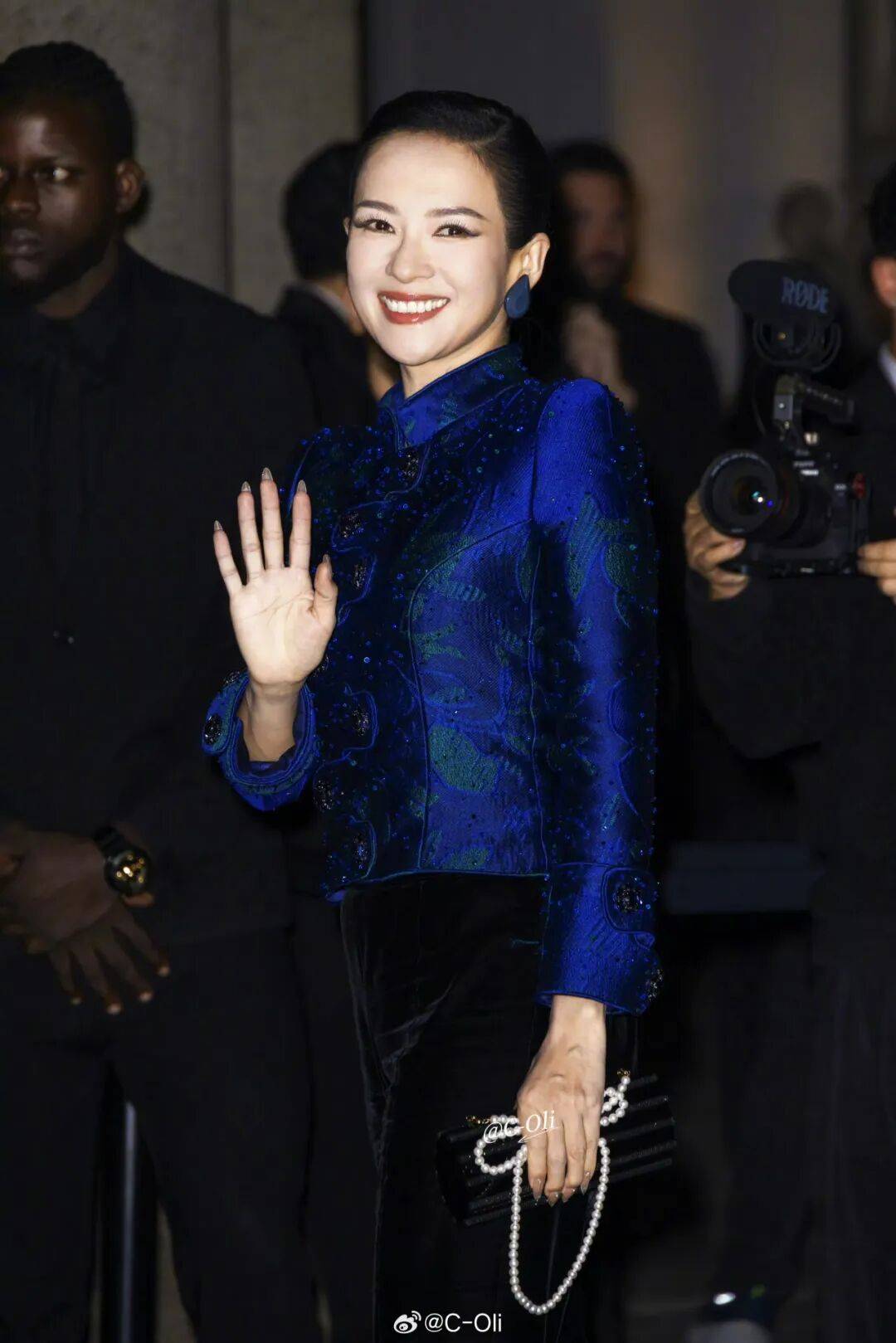 时装周上的女明星<strong></p>
<p>XRP行情</strong>,秋冬氛围感一键封顶!