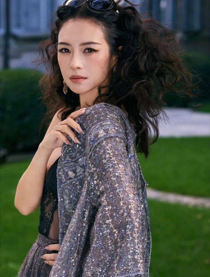 时装周上的女明星<strong></p>
<p>XRP行情</strong>,秋冬氛围感一键封顶!