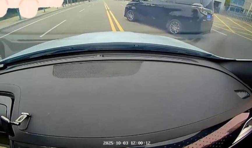 婚庆司机恶意别车后谎称自己是公安人员<strong></p>
<p>XRP行情</strong>,涉嫌危险驾驶罪被采取刑事强制措施,律师:或被判处拘役并罚款