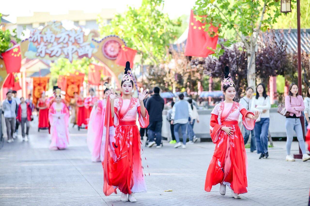 央视聚焦济南泉水游!10月5日<strong></p>
<p>XRP行情</strong>,30家景区共接待游客45.27万人次