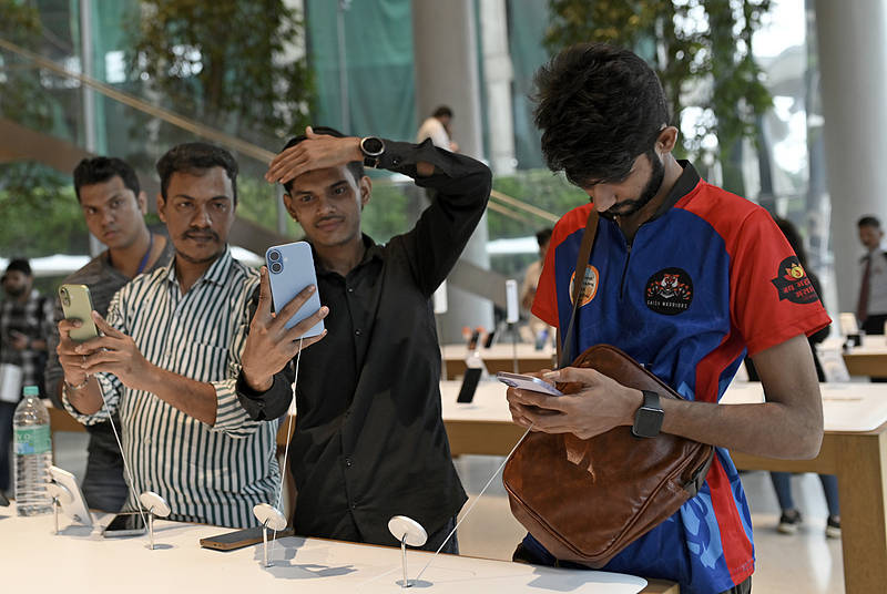 印度政府被曝正积极鼓励海外印度人回国<strong></p>
<p>瑞波币行情</strong>,但想让这些人从美回国绝非易事