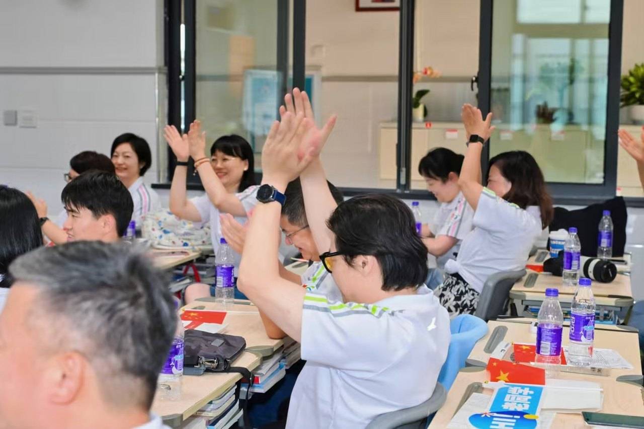 那个让老师骄傲的“调皮”班级!30年同学聚会<strong></p>
<p>DOT行情</strong>,还伴有一封来自贵州的感谢信