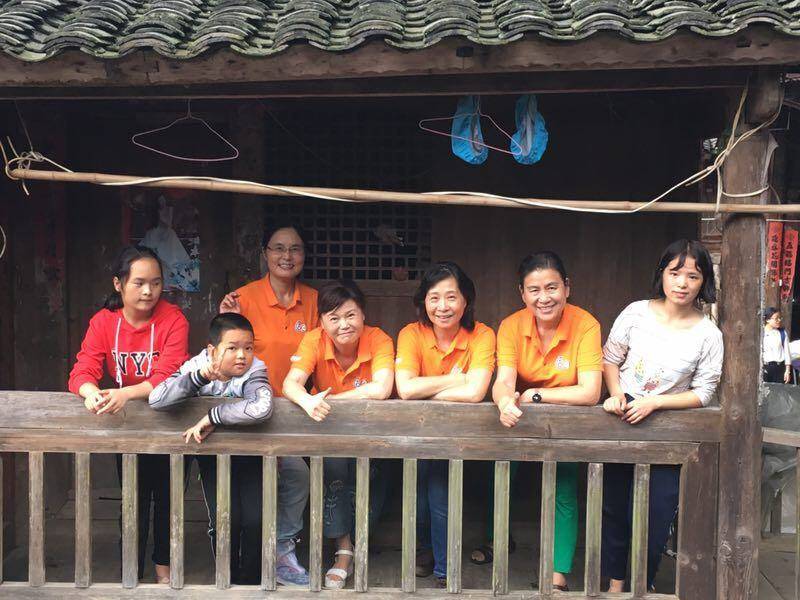 那个让老师骄傲的“调皮”班级!30年同学聚会<strong></p>
<p>DOT行情</strong>,还伴有一封来自贵州的感谢信