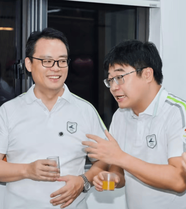 那个让老师骄傲的“调皮”班级!30年同学聚会<strong></p>
<p>DOT行情</strong>,还伴有一封来自贵州的感谢信