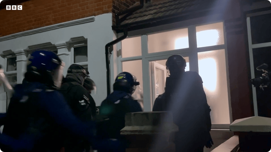 凯特患癌竟因辉瑞疫苗?伦敦4万被盗手机直飞香港<strong></p>
<p>波卡币行情</strong>,比贩毒暴利产业链曝光…