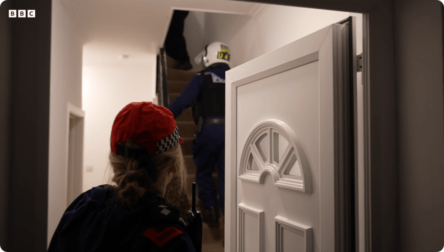 凯特患癌竟因辉瑞疫苗?伦敦4万被盗手机直飞香港<strong></p>
<p>波卡币行情</strong>,比贩毒暴利产业链曝光…