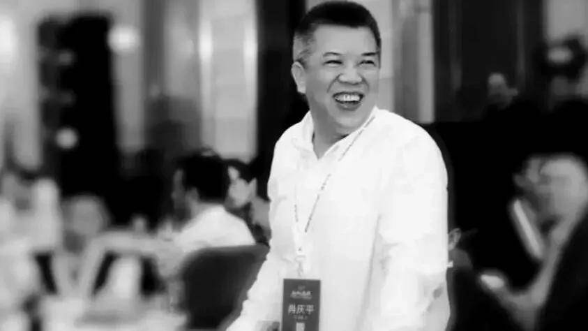 传宗馥莉被带走<strong></p>
<p>波卡币行情</strong>,娃哈哈董事会成员回应;资深天使投资人因车祸不幸离世;微信灰度测试一次性撤回全部消息;鸡排哥疑似成立工作室丨邦早报