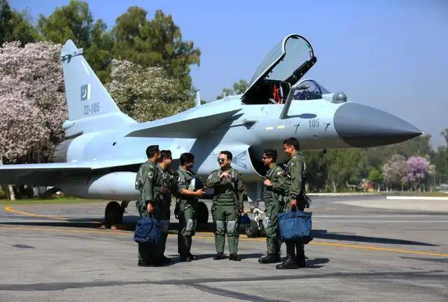 突然到来的惊喜<strong></p>
<p>币安币行情</strong>?孟加拉国表示要22亿美元购买20架歼-10CE?