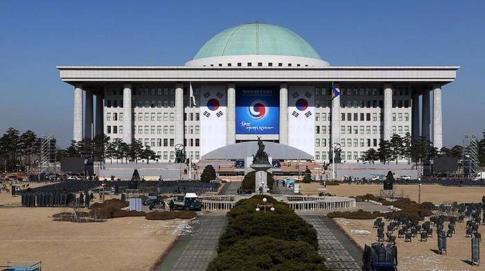 从韩国爆发反华示威<strong></p>
<p>币安币行情</strong>,看我们的半岛战略