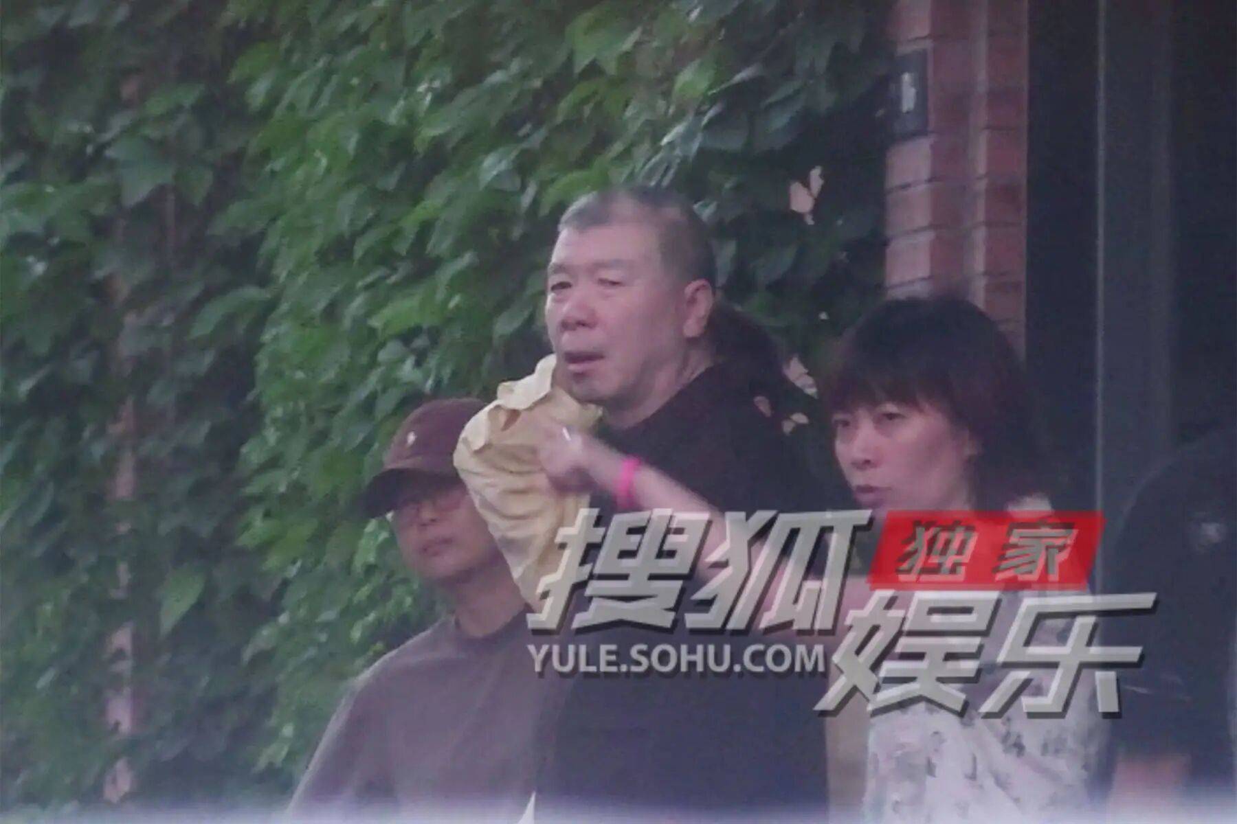 考古|冯小刚带女儿去陈思诚工作室!开个人账号还读影视专业<strong></p>
<p>币安币行情</strong>,她也要“女承父业”吗?