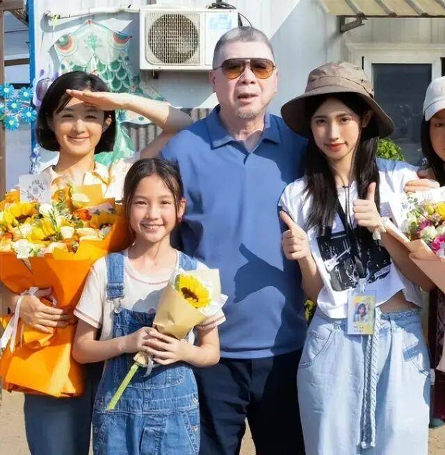 考古|冯小刚带女儿去陈思诚工作室!开个人账号还读影视专业<strong></p>
<p>币安币行情</strong>,她也要“女承父业”吗?