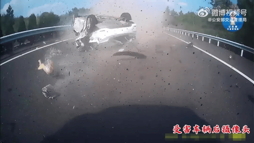 “我撒谎天打雷劈!”男子高速突然强行变道致翻车<strong></p>
<p>币安币行情</strong>,反诬赖对方