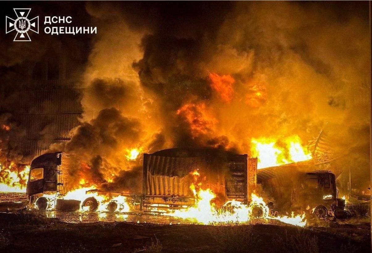 炸了一夜<strong></p>
<p>币安币行情</strong>,俄军大轰炸,基辅大停电:俄乌战争3年,普京太仁慈了