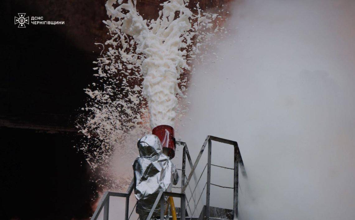 炸了一夜<strong></p>
<p>币安币行情</strong>,俄军大轰炸,基辅大停电:俄乌战争3年,普京太仁慈了