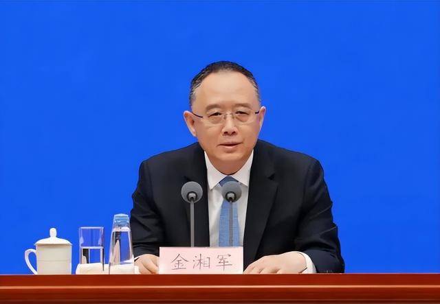 中央委员被“双开”<strong></p>
<p>币安币行情</strong>,62岁女副部任上被查!中纪委上周通报查处26人