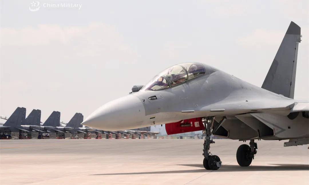 央视官宣:歼-16可挂载副油箱<strong></p>
<p>ADA行情</strong>!网友:航程加到7000公里有必要?