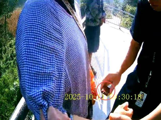 100斤玉米上秤秒变60斤?贵州一村民遭“鬼秤”骗粮!民警出手<strong></p>
<p>艾达币行情</strong>,5人被拘