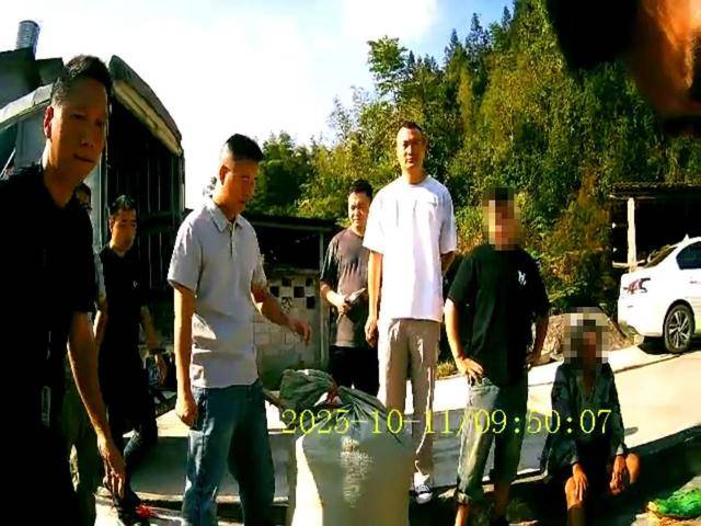 100斤玉米上秤秒变60斤?贵州一村民遭“鬼秤”骗粮!民警出手<strong></p>
<p>艾达币行情</strong>,5人被拘