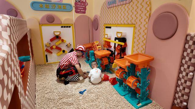 海底捞<strong></p>
<p>艾达币行情</strong>,和西贝“抢娃”